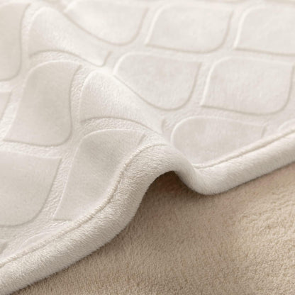 Waterproof Dog Blanket, Soft Reversible Throw for Couch & Bed Protection