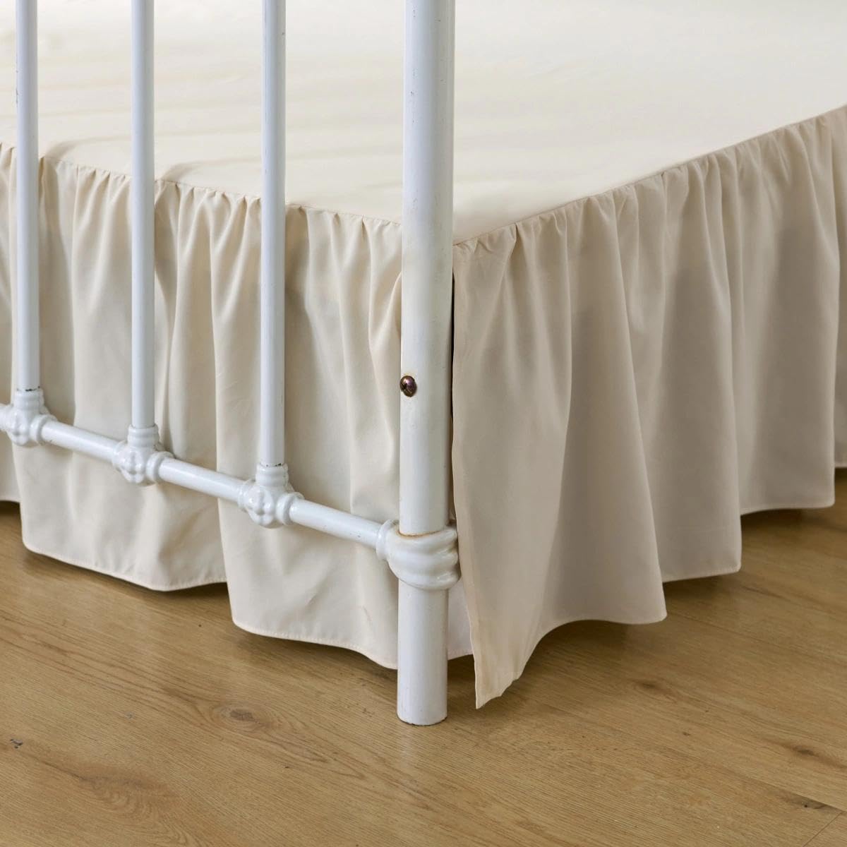 Bed Skirt Queen Size Ruffled Bed Skirt with Split Corners