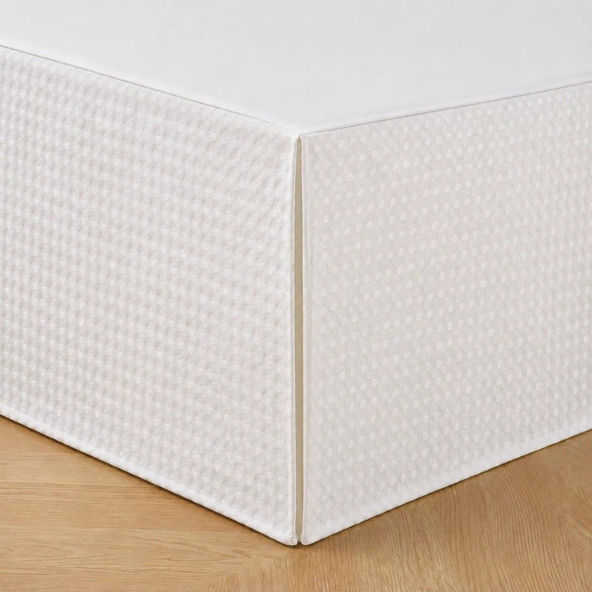 Queen Bed Skirt, White Dotted Jacquard Pleated Bed Skirt, 14 Inch Drop