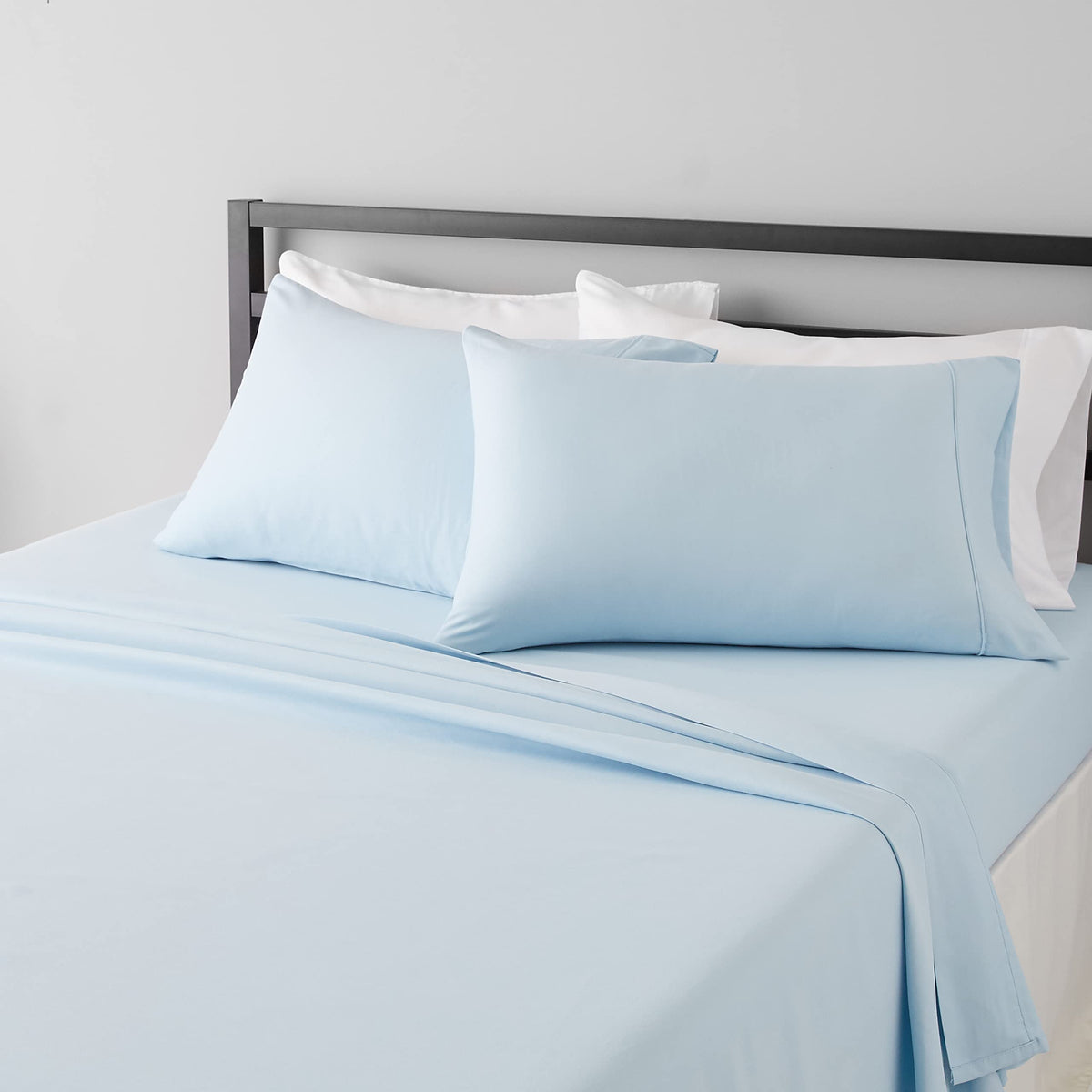 Amazon Basics Lightweight Breathable Wrinkle-Free Brushed Microfiber 3-Piece Bed Sheet Set with 14-Inch Deep Pockets, Twin, Bright White, Solid