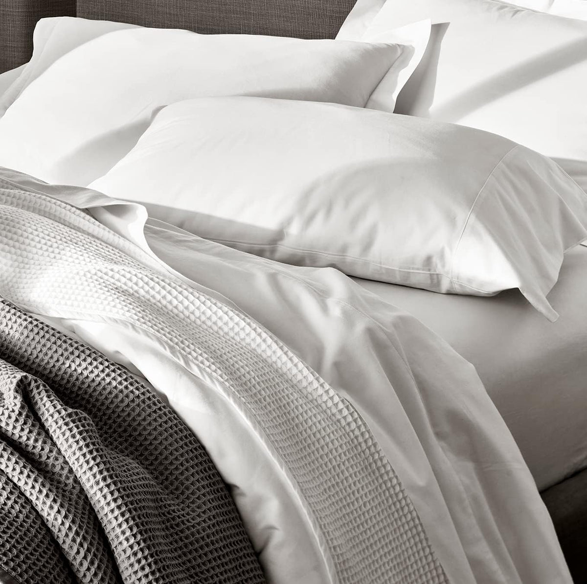 BOLL & BRANCH Signature Hemmed Flat Sheet, King, White