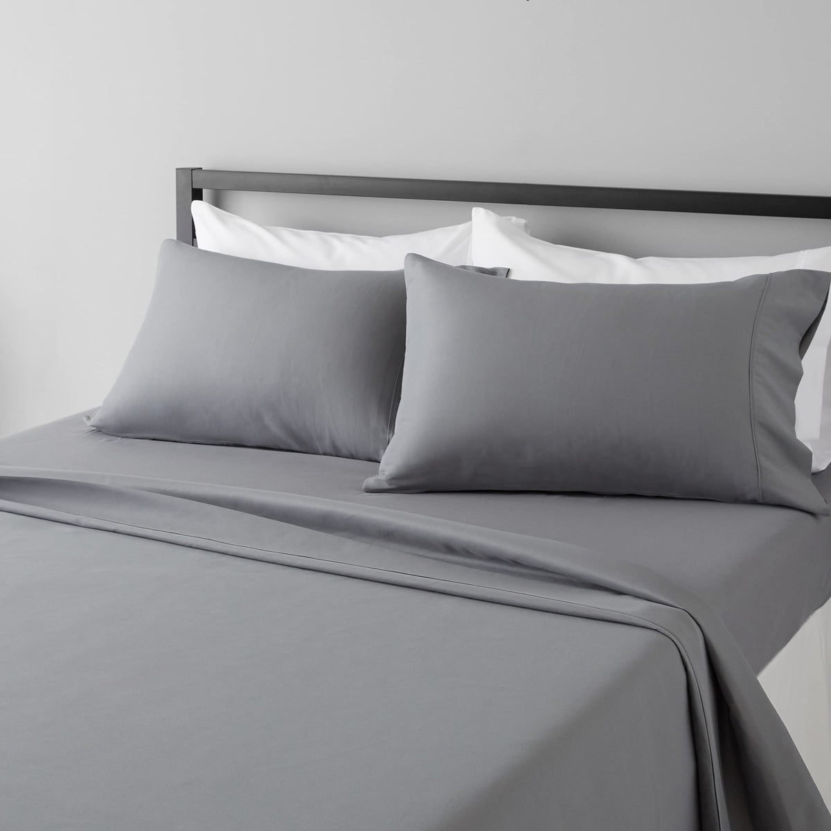 Amazon Basics Lightweight Breathable Wrinkle-Free Brushed Microfiber 3-Piece Bed Sheet Set with 14-Inch Deep Pockets, Twin, Bright White, Solid