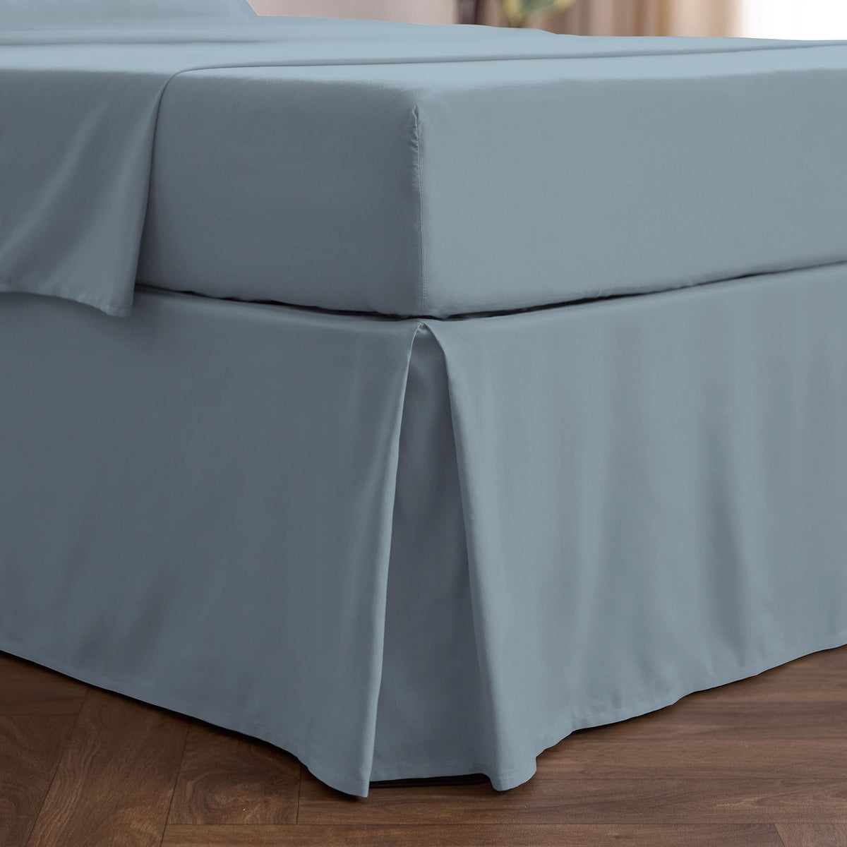 Mellanni Bed Skirt Queen Size - Tailored Drop Bed Skirting
