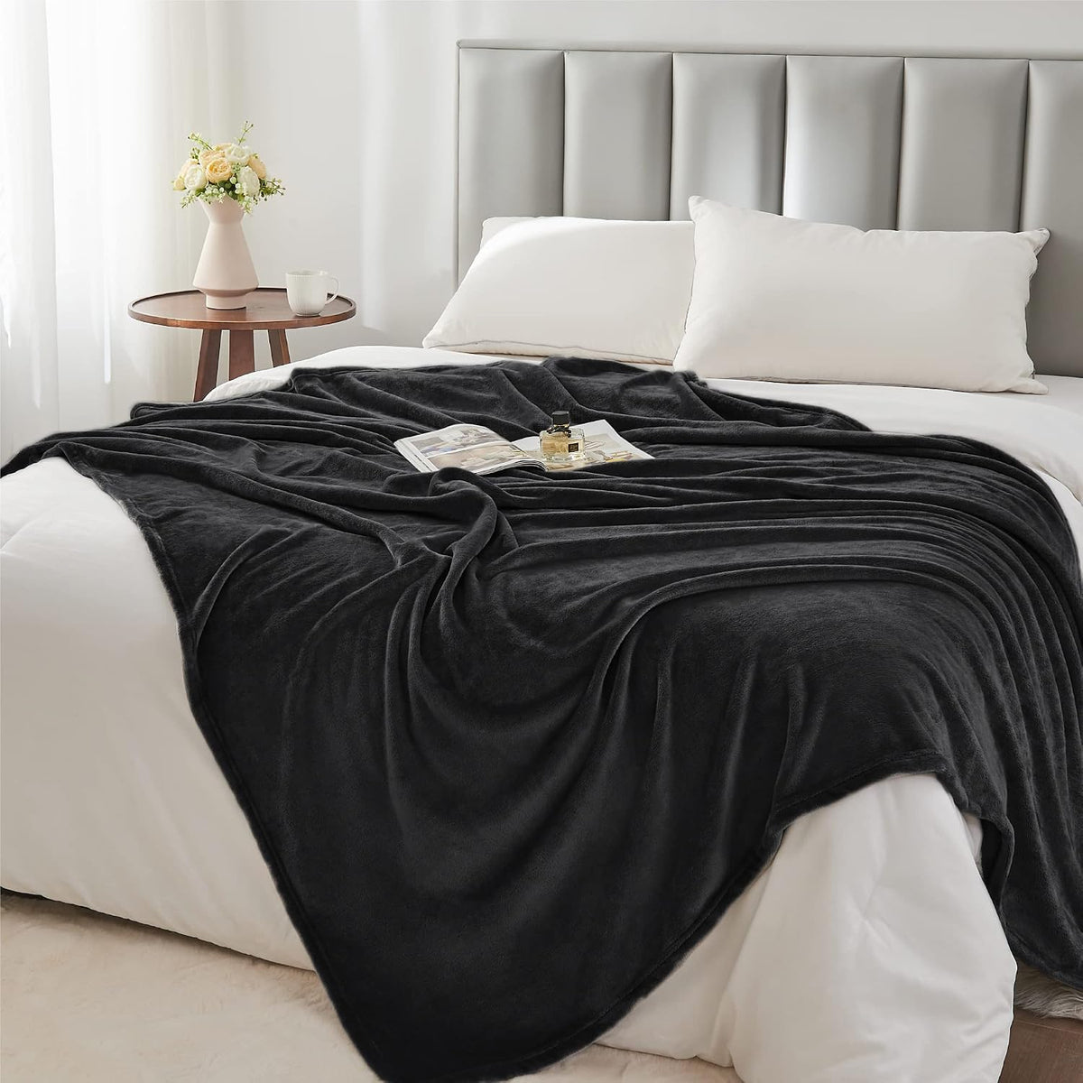 BEDELITE Fleece Blanket Soft Plush Throw for Couch Black 50"x60"