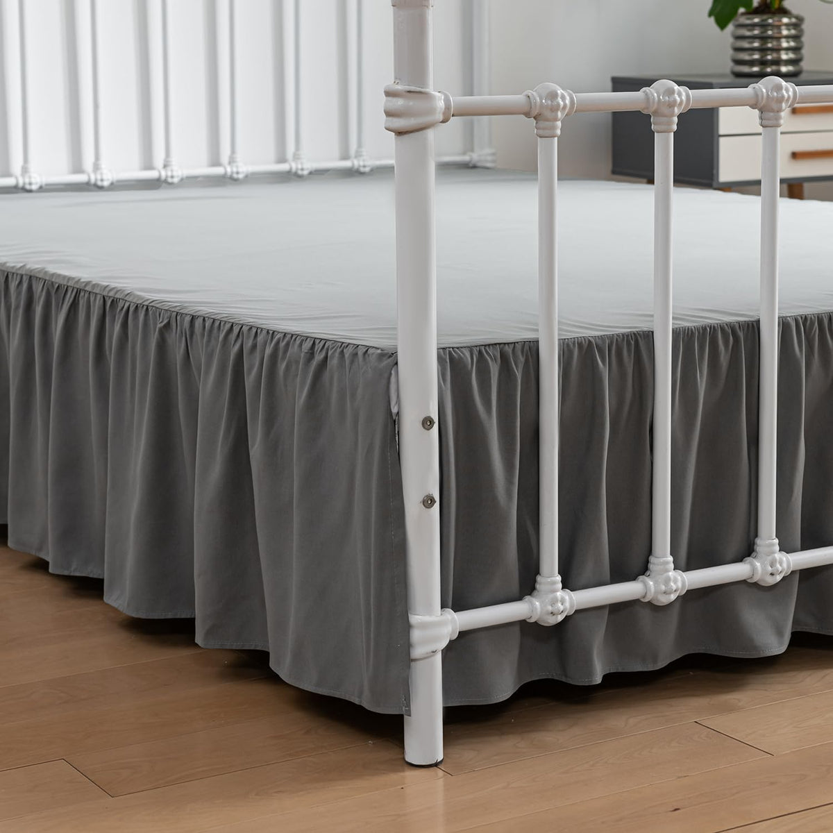 Bed Skirt Queen Size Ruffled Bed Skirt with Split Corners