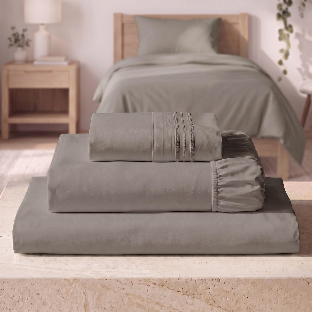 Mellanni Iconic 4-Piece, Ultra Soft Sheet Set (Queen, White)