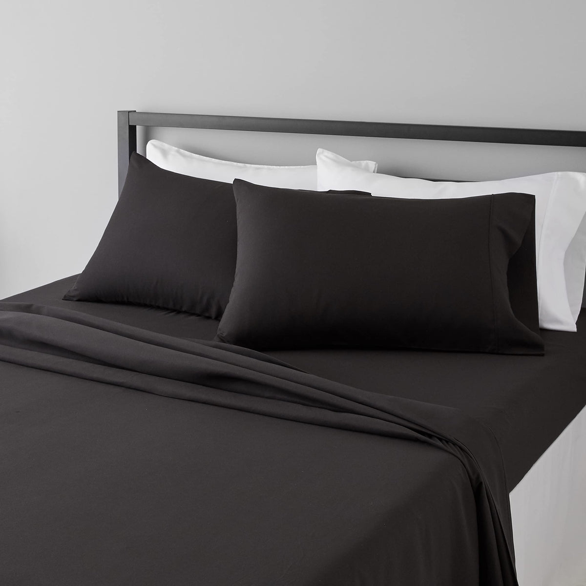 Amazon Basics Lightweight Breathable Wrinkle-Free Brushed Microfiber 3-Piece Bed Sheet Set with 14-Inch Deep Pockets, Twin, Bright White, Solid