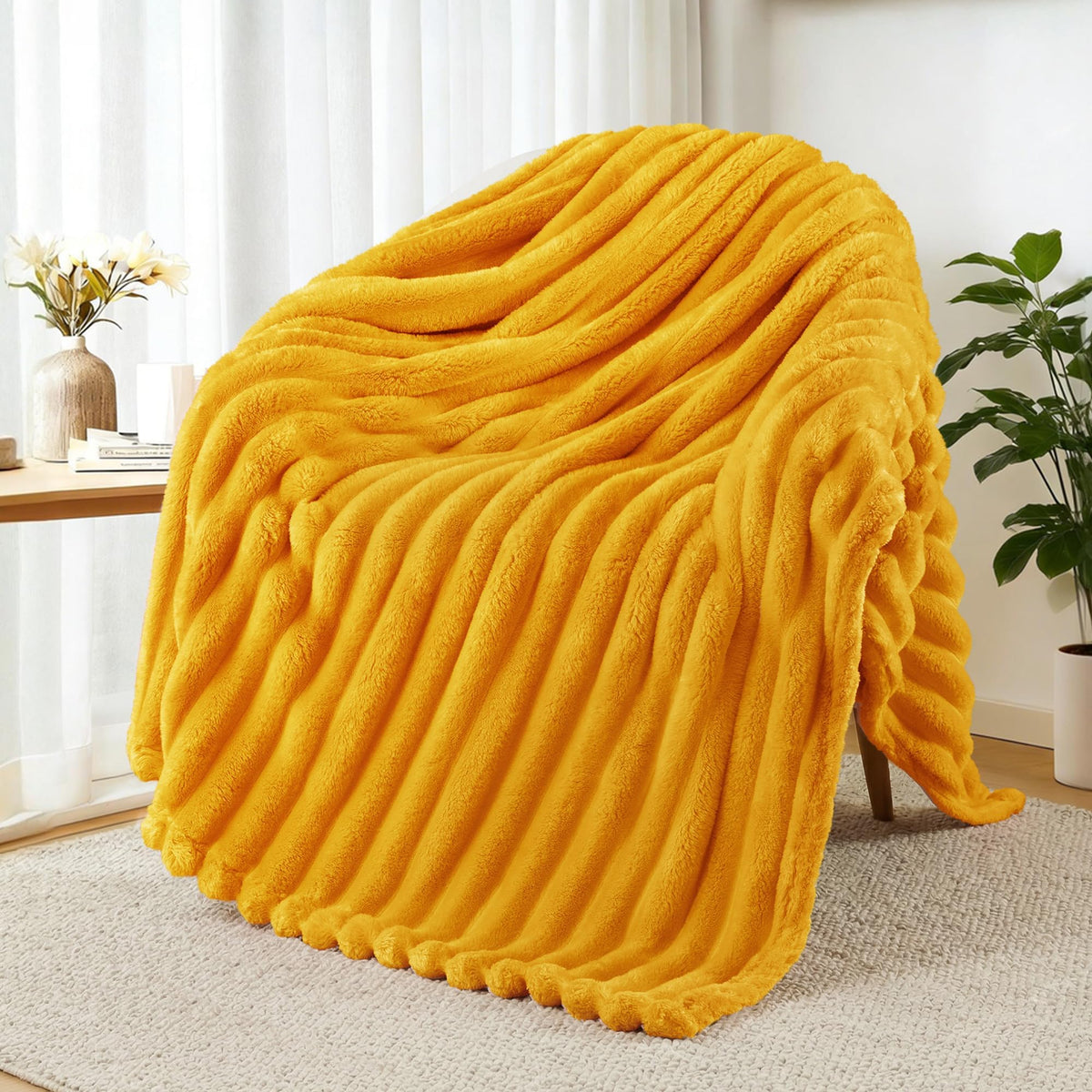 Exclusivo Mezcla Striped Fleece Throw Blanket for Couch, Sofa, Navy Blue