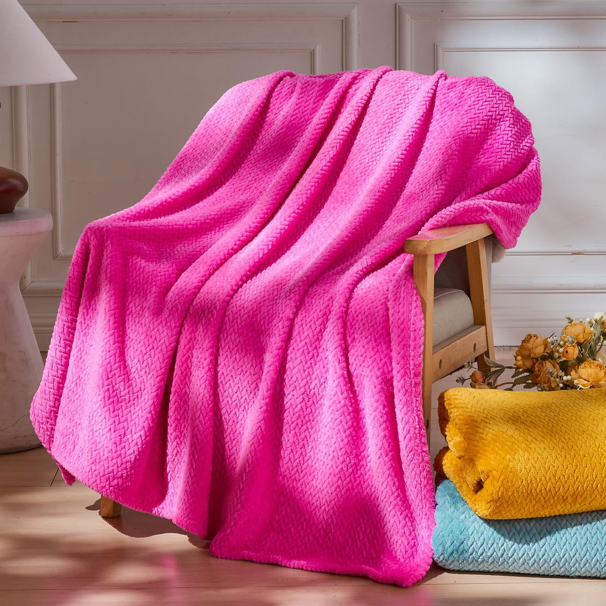 NEWCOSPLAY Fleece Leaves Pattern Throw Blanket, Light Purple, 50"x60"