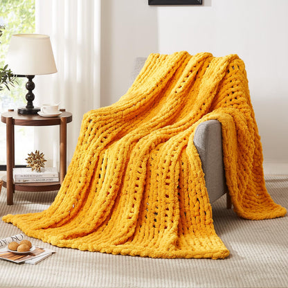 L'AGRATY Chunky Knit Throw Blanket for Couch, 50'' x 60'' Knit Throw, Ivory