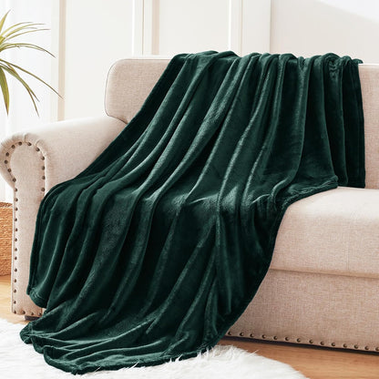 Exclusivo Mezcla Soft Large Fleece Throw Blanket for Couch, Forest Green