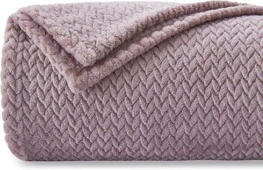 NEWCOSPLAY Fleece Leaves Pattern Throw Blanket, Light Purple, 50"x60"