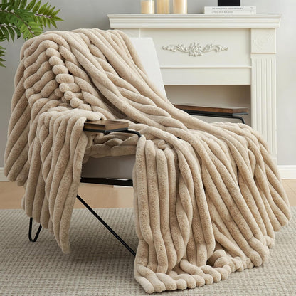 Amélie Home Soft Striped Faux Fur Throw Blanket for Couch, Beige, 55"x70"