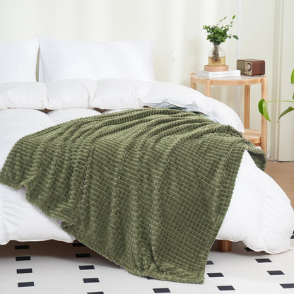 Puncuntex Fleece Throw Blanket Dark Green 50"×60" with Square Grid Design