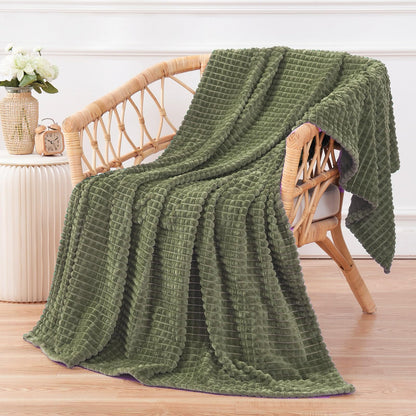 Puncuntex Fleece Throw Blanket Dark Green 50"×60" with Square Grid Design