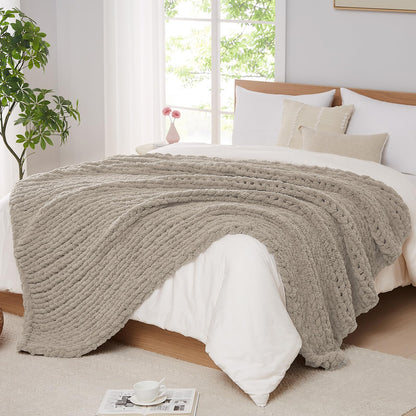 L'AGRATY Chunky Knit Throw Blanket for Couch, 50'' x 60'' Knit Throw, Ivory