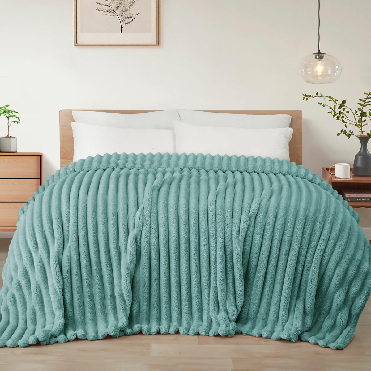 Exclusivo Mezcla Striped Fleece Throw Blanket for Couch, Sofa, Navy Blue