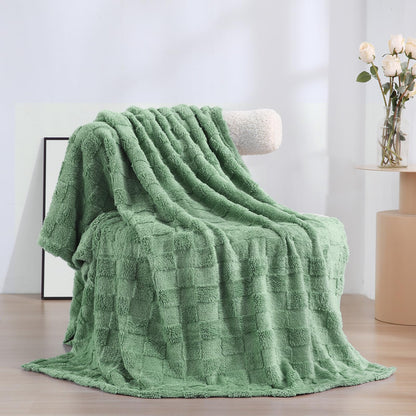 Deep Purple Fleece Throw Blanket 50”×60”Checkered Design for Couch