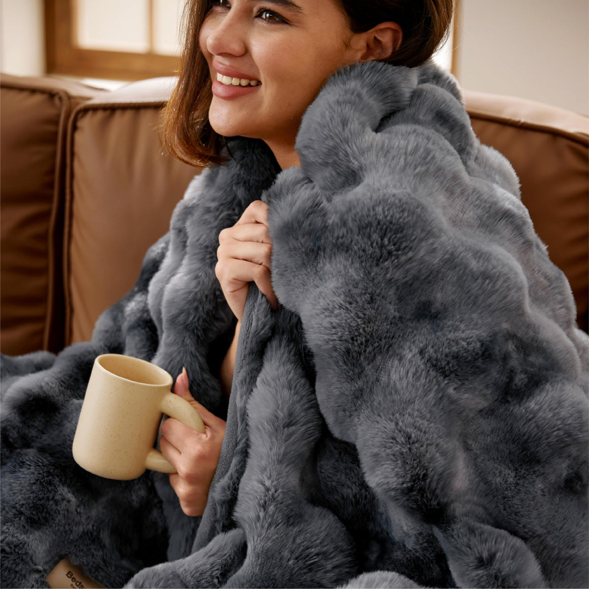 Bedsure Fluffy Bubble Faux Fur Throw XL Blanket, 50"x70", Tie-dye Taupe