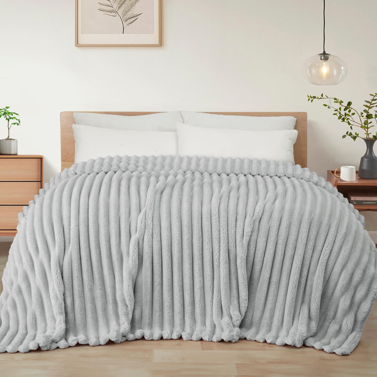 Exclusivo Mezcla Striped Fleece Throw Blanket for Couch, Sofa, Navy Blue