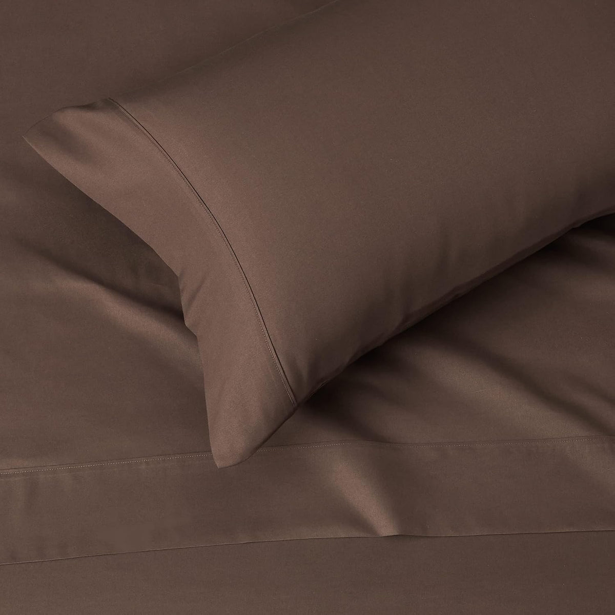 Amazon Basics Lightweight Super Soft Easy Care Wrinkle Free Microfiber 3 Piece Bed Sheet Set with 14-Inch Deep Pockets, Twin, Chocolate, Solid