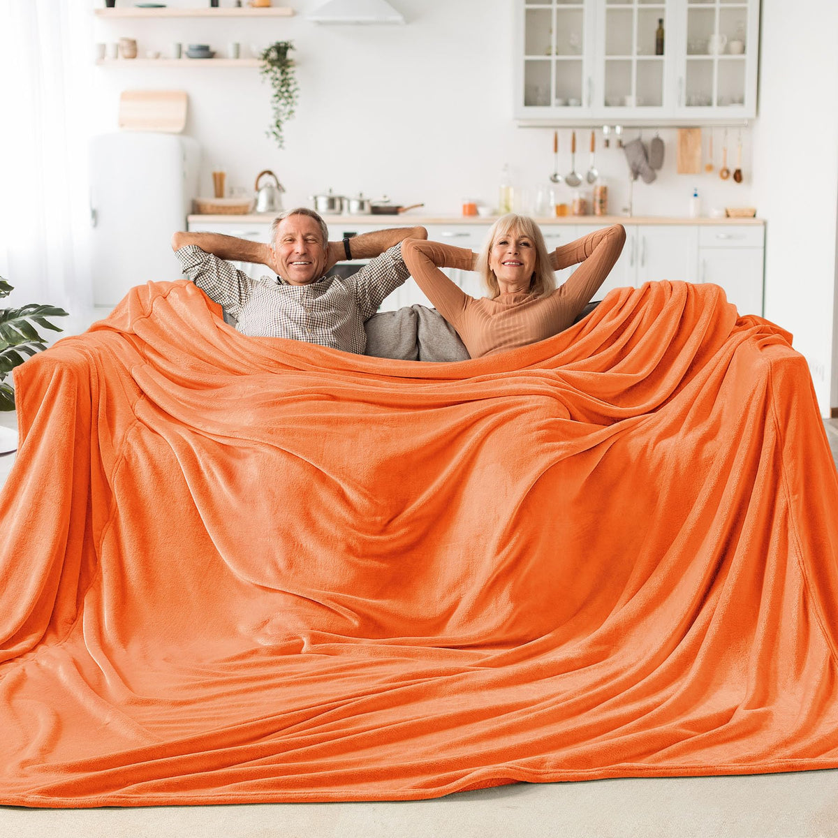 BEDELITE Fleece Blanket Soft Plush Throw for Couch Black 50"x60"