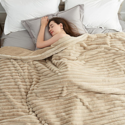 Amélie Home Soft Striped Faux Fur Throw Blanket for Couch, Beige, 55"x70"