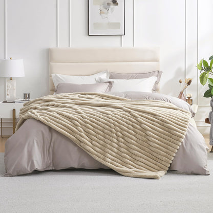 Amélie Home Soft Striped Faux Fur Throw Blanket for Couch, Beige, 55"x70"