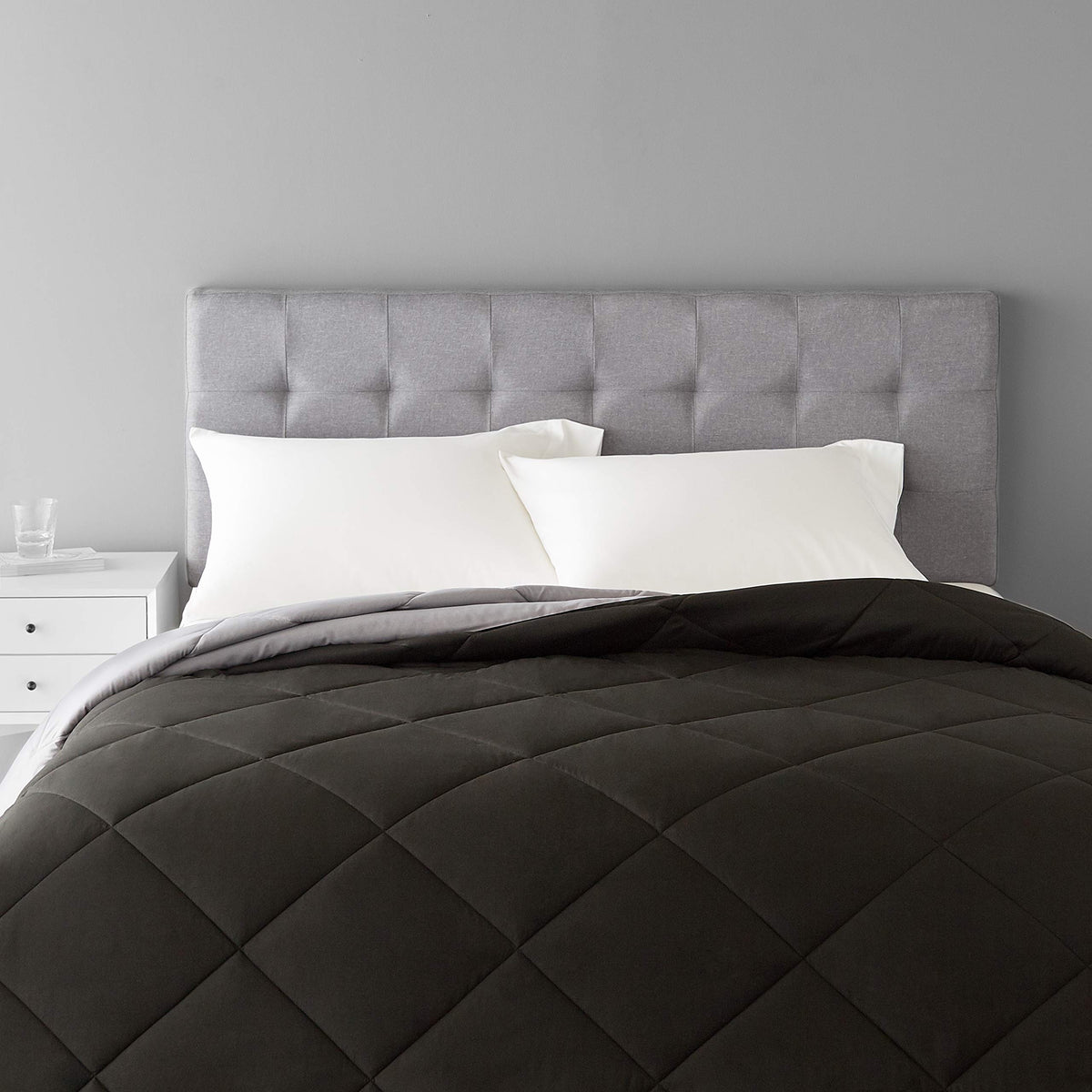 Amazon Basics Reversible Lightweight Microfiber All Season Comforter Blanket, Twin/Twin XL, Burgundy/Grey