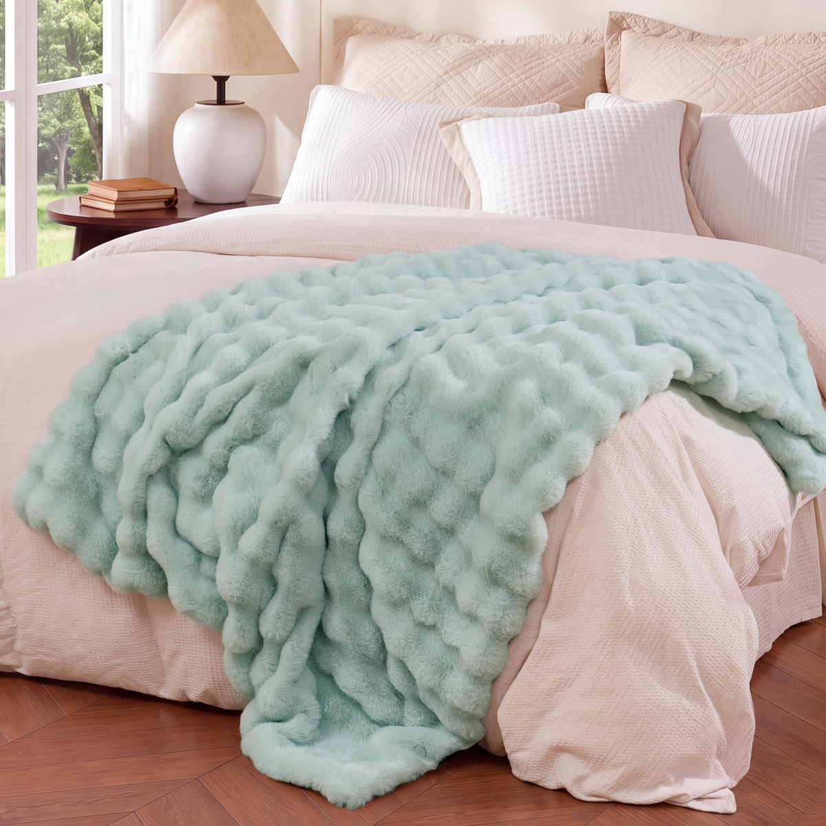 Ultra Soft Cozy Faux Fur Throw Blanket, Fuzzy Plush Thick Bubble Blanket, Luxury Fluffy Blanket for Couch, Sofa, Bedroom, and Living Room, 50x60 Inches, Cream White