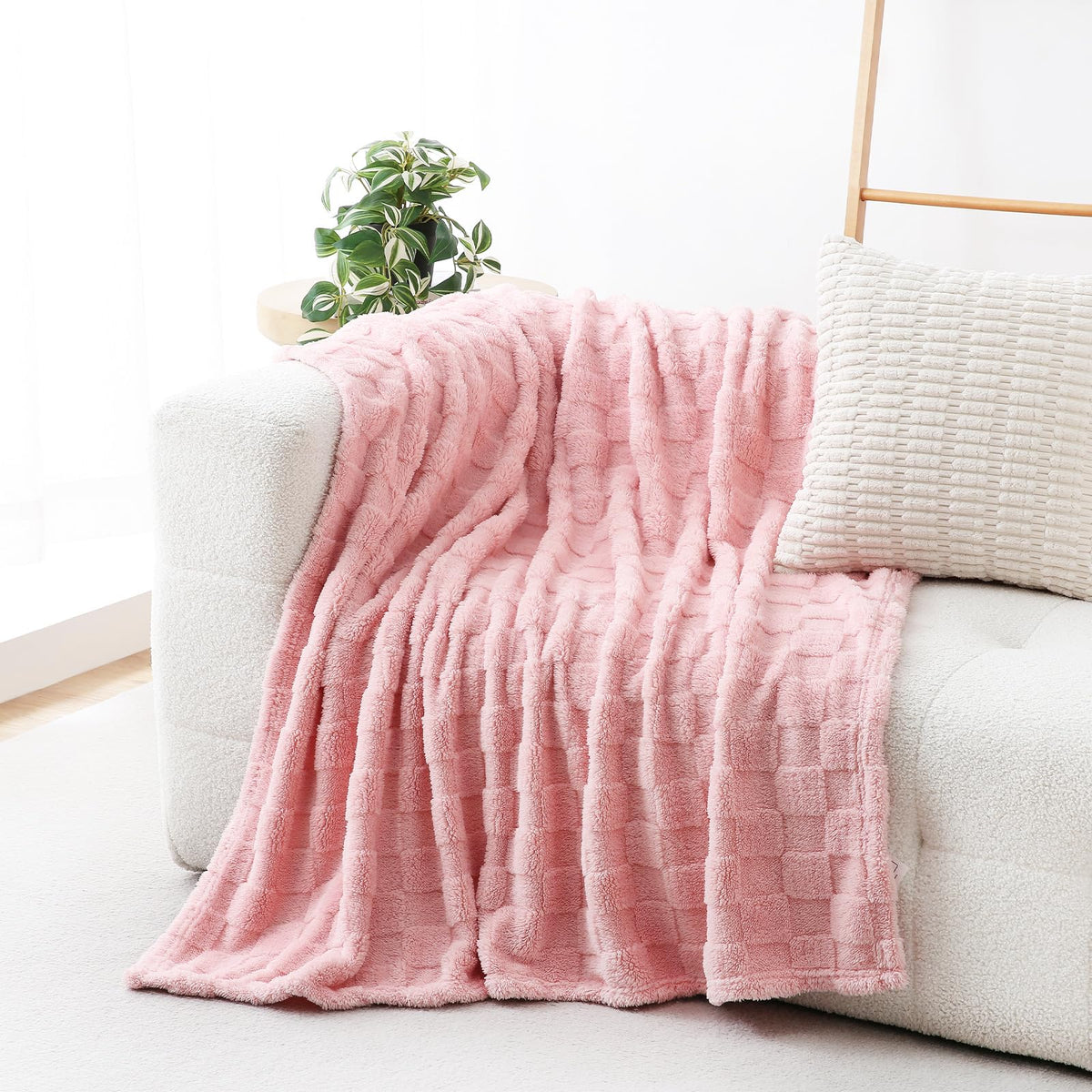 Deep Purple Fleece Throw Blanket 50”×60”Checkered Design for Couch
