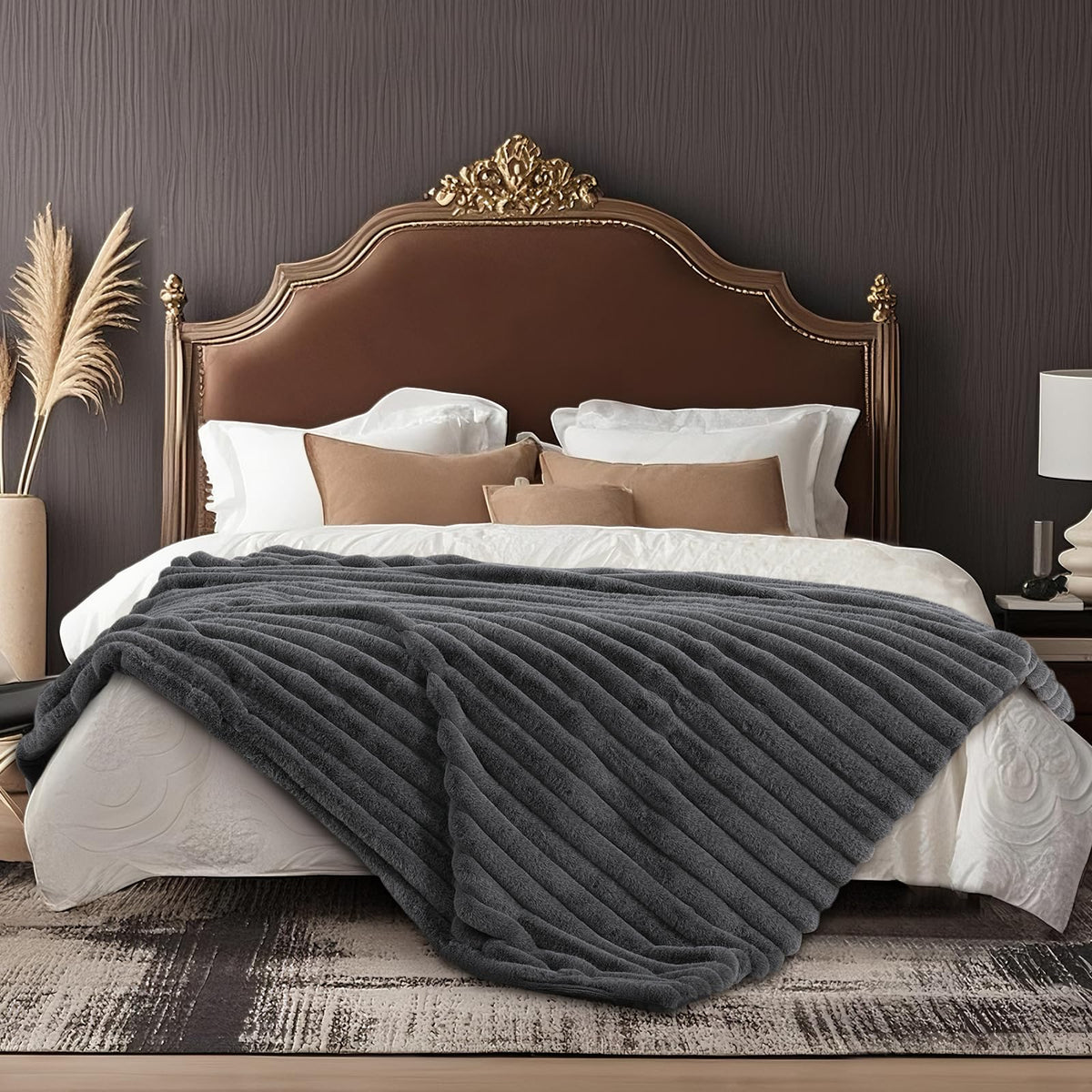 Amélie Home Soft Striped Faux Fur Throw Blanket for Couch, Beige, 55"x70"