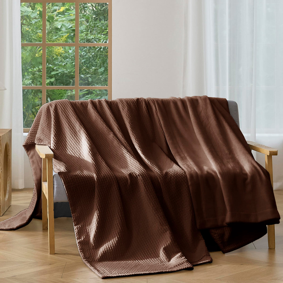 CHUFFED Cotton Waffle Blanket Queen Size-Plush Milk Velvet & Reversible Waffle Weave,Anti-Static 500Gsm Design，Thick Cozy Soft Winter Blanket for Bed, Couch, Sofa - White, 90x90 Inches