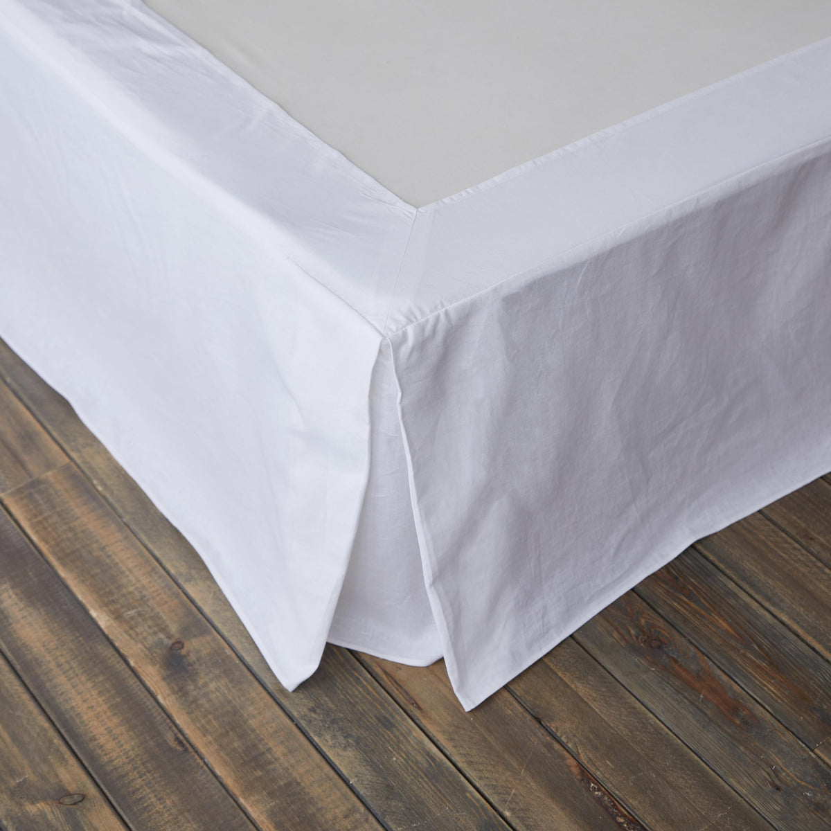BISELINA French Linen Wrap Around Bed Skirt with Pleated Corner 14-Inch Tailored Drop Natural Flax Cotton Blend Basic Soft Cozy (14" Queen, Linen)