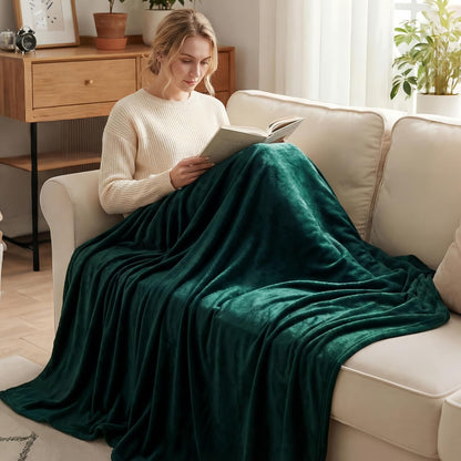 Exclusivo Mezcla Soft Large Fleece Throw Blanket for Couch, Forest Green