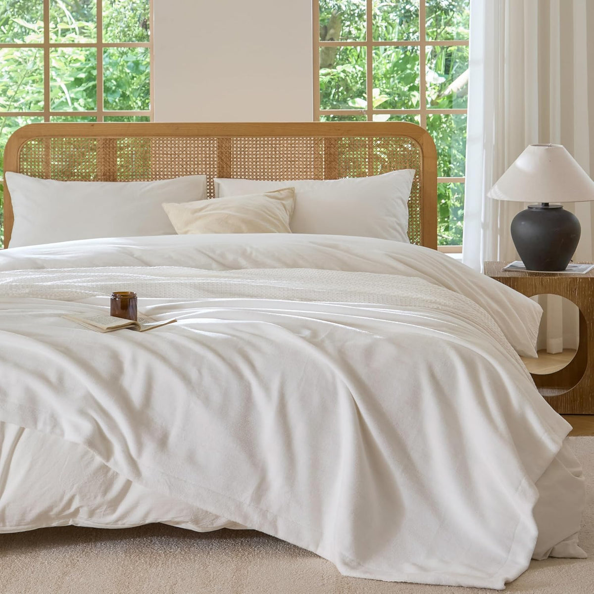 CHUFFED Cotton Waffle Blanket Queen Size-Plush Milk Velvet & Reversible Waffle Weave,Anti-Static 500Gsm Design，Thick Cozy Soft Winter Blanket for Bed, Couch, Sofa - White, 90x90 Inches