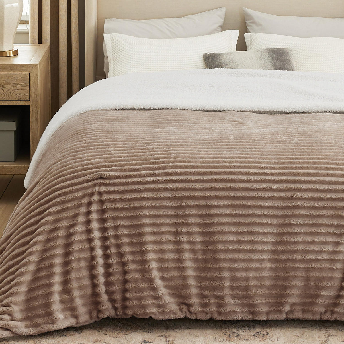 Bedsure Soft Sherpa Blanket Fluffy Throw Gift Beige 50"x60"