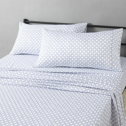 Amazon Basics Lightweight Breathable Wrinkle-Free Brushed Microfiber 3-Piece Bed Sheet Set with 14-Inch Deep Pockets, Twin, Bright White, Solid