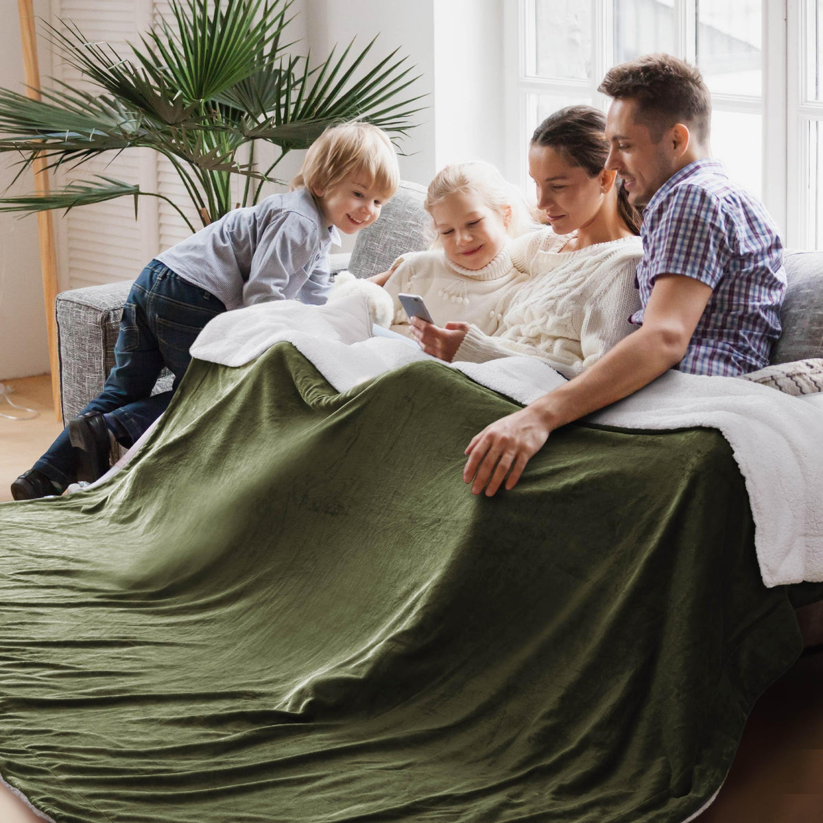 Bedsure GentleSoft Sherpa Fleece Queen Blankets for Bed, Non-Heated, Thick and Warm Throw for Women and Men, Soft Fuzzy Plush Comfort Queen Blanket for Winter, Grey, 90x90 Inches