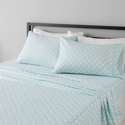 Amazon Basics Lightweight Breathable Wrinkle-Free Brushed Microfiber 3-Piece Bed Sheet Set with 14-Inch Deep Pockets, Twin, Bright White, Solid