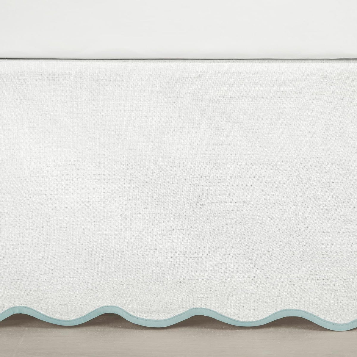 Lush Decor Coastal Chic Scalloped Edge Linen-Textured Bed Skirt Single, Queen Blue & White - White Bed Skirt Queen Size - Coastal Decor - Wrap Around Bed Skirt