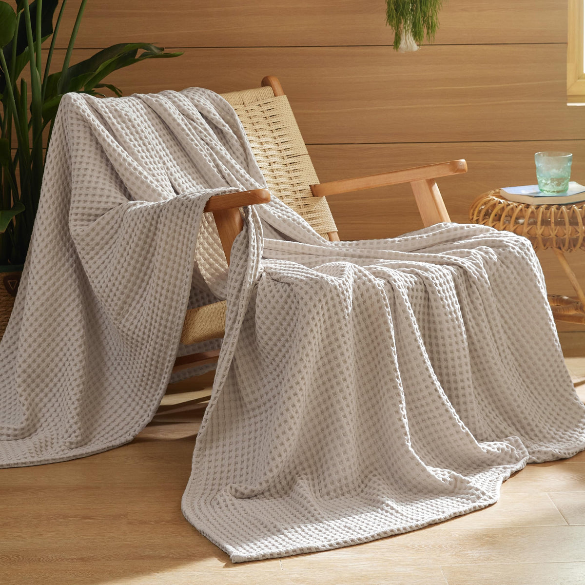 Bedsure Lightweight 100% Cotton Waffle Blanket, Queen, Linen