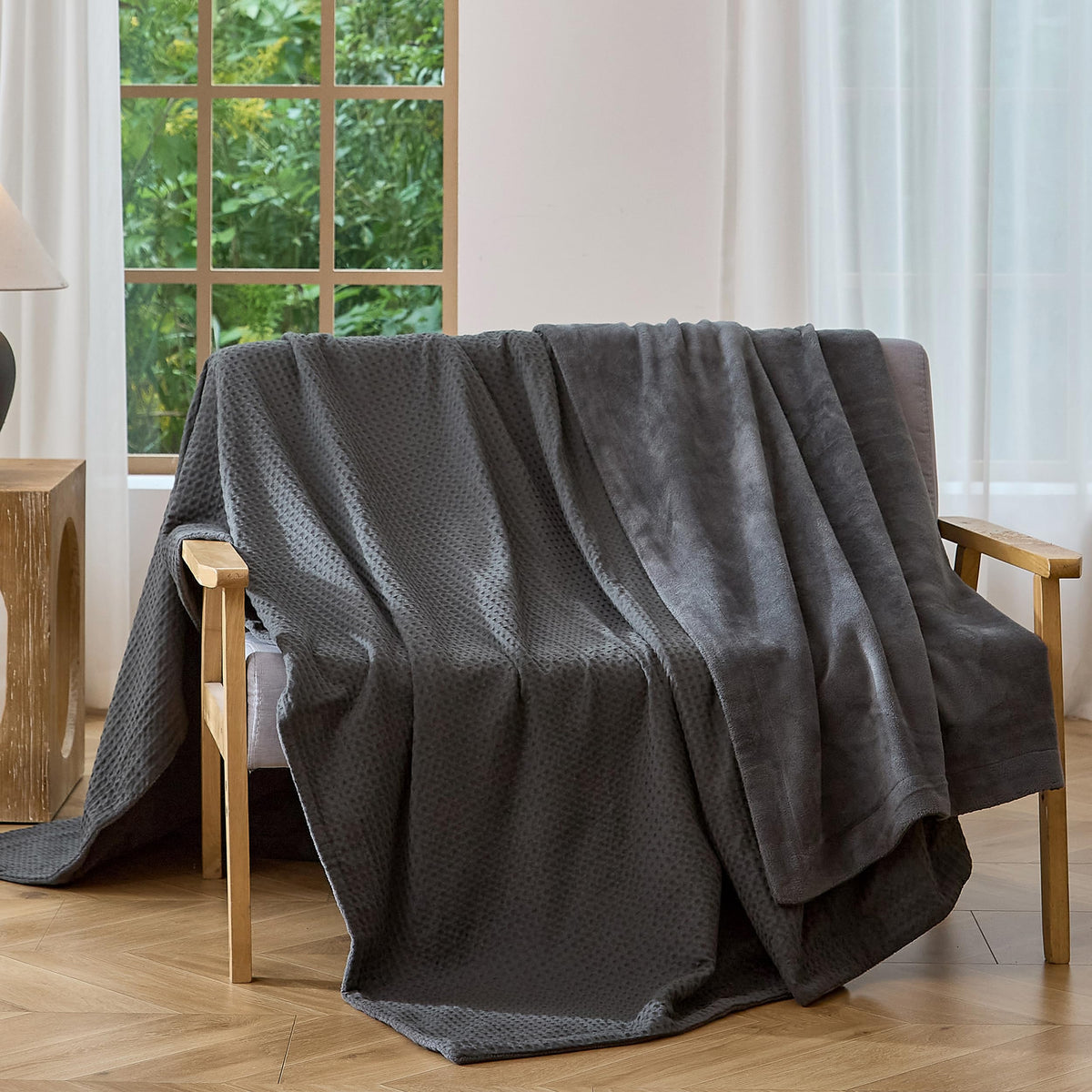 CHUFFED Cotton Waffle Blanket Queen Size-Plush Milk Velvet & Reversible Waffle Weave,Anti-Static 500Gsm Design，Thick Cozy Soft Winter Blanket for Bed, Couch, Sofa - White, 90x90 Inches