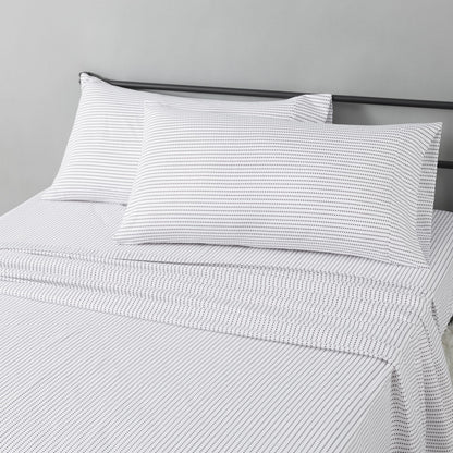 Amazon Basics Lightweight Breathable Wrinkle-Free Brushed Microfiber 3-Piece Bed Sheet Set with 14-Inch Deep Pockets, Twin, Bright White, Solid