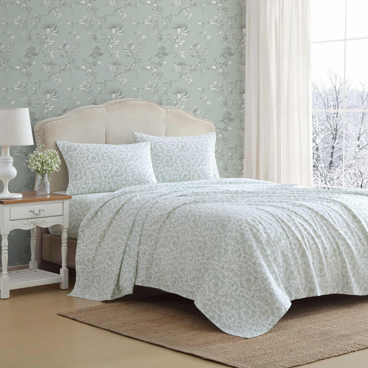 Laura Ashley - Queen Sheet Set with Fitted Sheet & Pillowcases